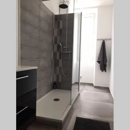 De Caractere Avec Terrasse. La Rochelle