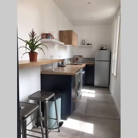 Apartment De Caractere Avec Terrasse. La Rochelle (Charente-Maritime)