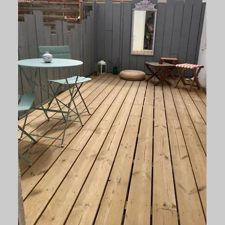 De Caractere Avec Terrasse. Apartment La Rochelle (Charente-Maritime)